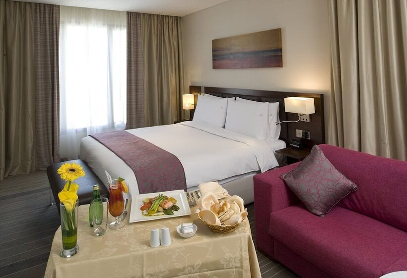 هتل Holiday Inn Alseeb Muscat, An Ihg