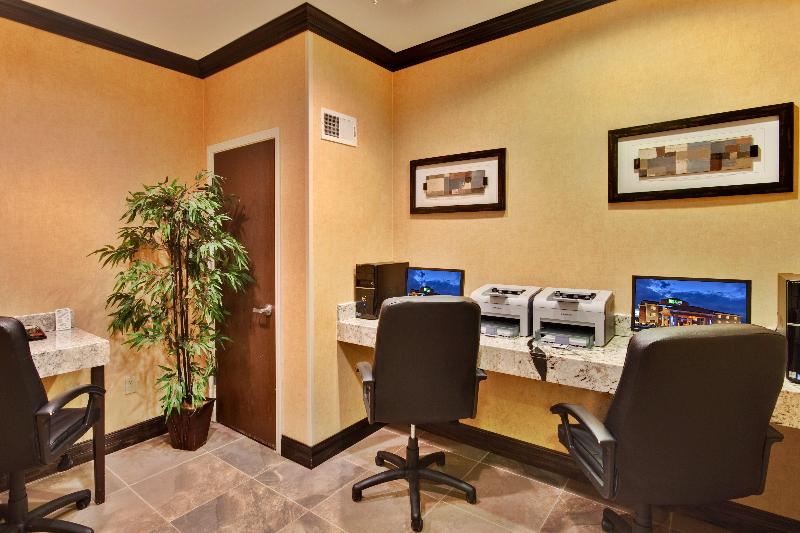 Holiday Inn Express Hotel & Suites Albuquerque Airport, An Ihg