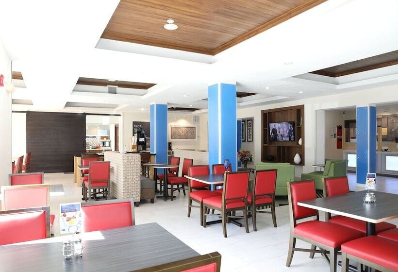 Holiday Inn Express Hotel & Suites Albuquerque Airport, An Ihg