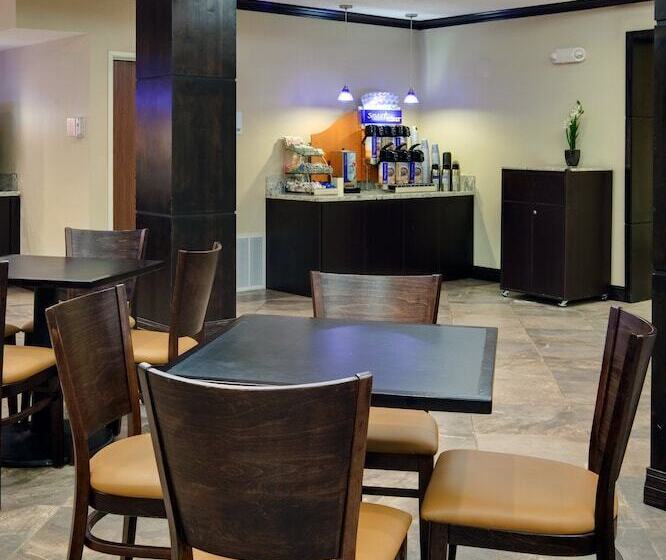 Holiday Inn Express Hotel & Suites Albuquerque Airport, An Ihg