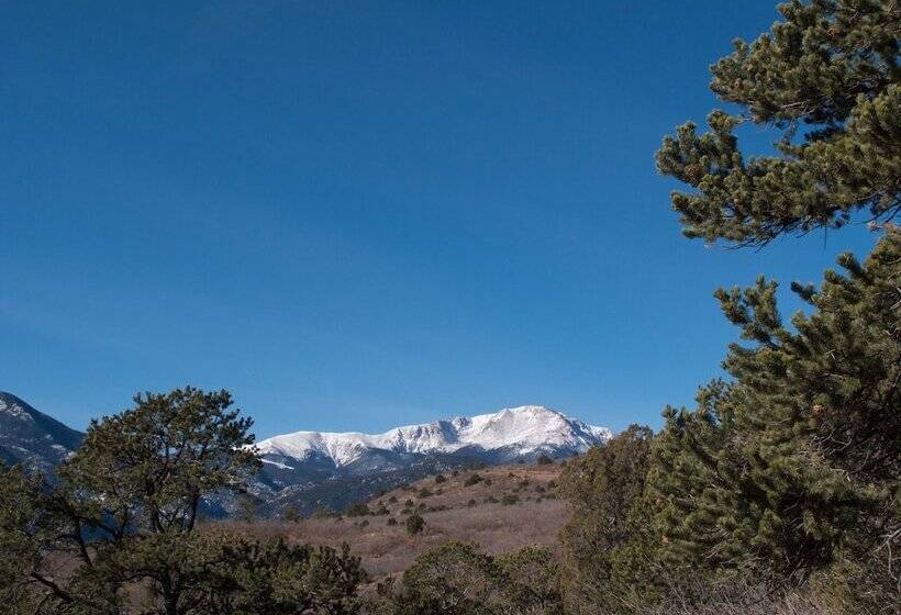 فندق Holiday Inn Express & Suites Colorado Springs Central, An Ihg