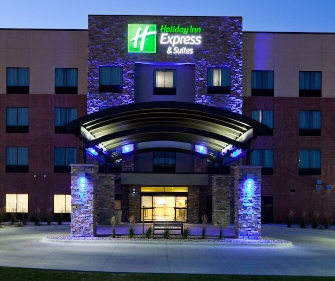 فندق Holiday Inn Express & Suites Fort Dodge, An Ihg