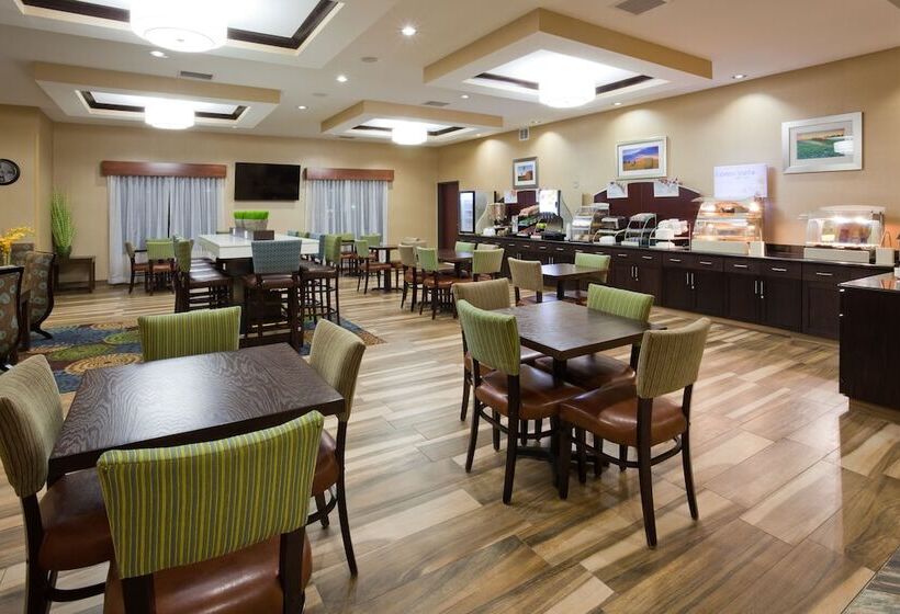 فندق Holiday Inn Express & Suites Fort Dodge, An Ihg