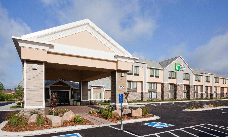 فندق Holiday Inn Express & Suites Willmar, An Ihg