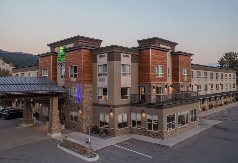 فندق Holiday Inn Express Golden Kicking Horse, An Ihg