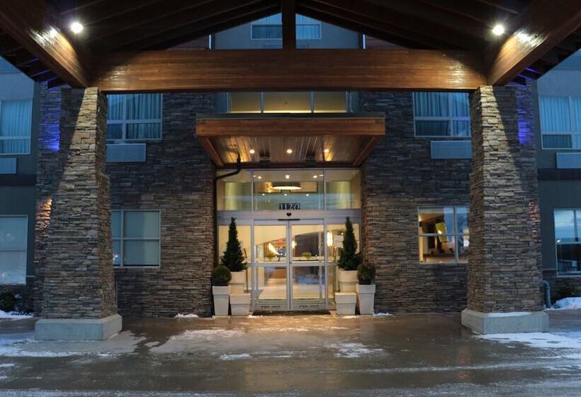 فندق Holiday Inn Express Golden Kicking Horse, An Ihg