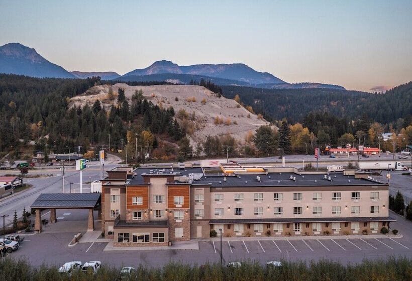 فندق Holiday Inn Express Golden Kicking Horse, An Ihg