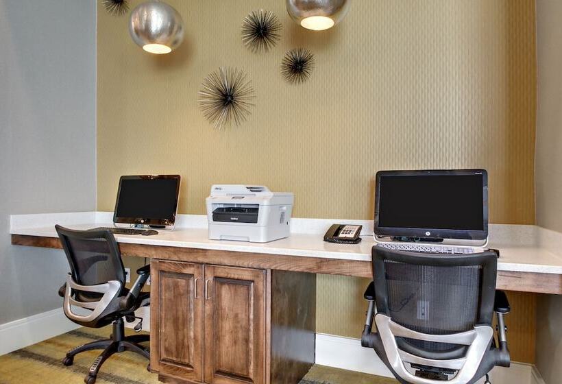 Holiday Inn Express Hotel & Suites Albany By Ihg