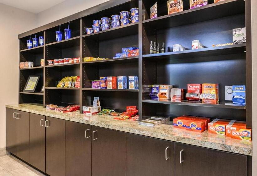 בית מלון כפרי Holiday Inn Express & Suites Emporia Northwest, An Ihg