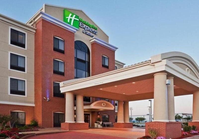 בית מלון כפרי Holiday Inn Express & Suites Emporia Northwest, An Ihg
