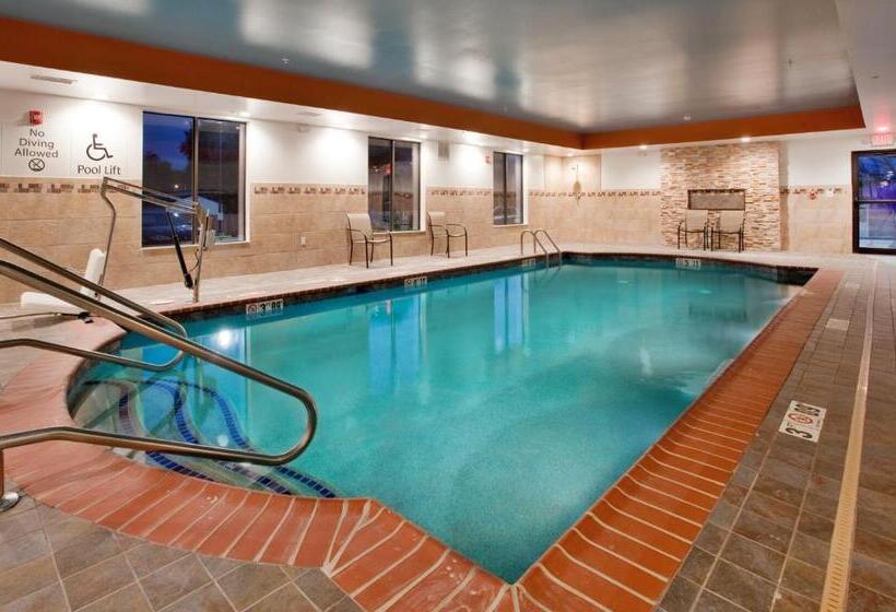 فندق Holiday Inn Express & Suites St Louis Airport, An Ihg