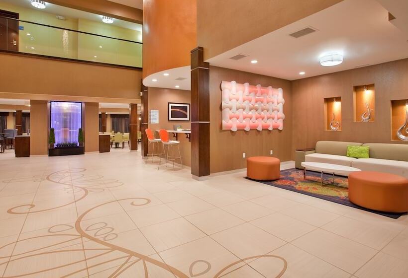 فندق Holiday Inn Express & Suites St Louis Airport, An Ihg