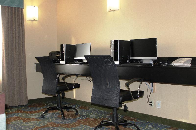 فندق Holiday Inn Express Yorkton East, An Ihg