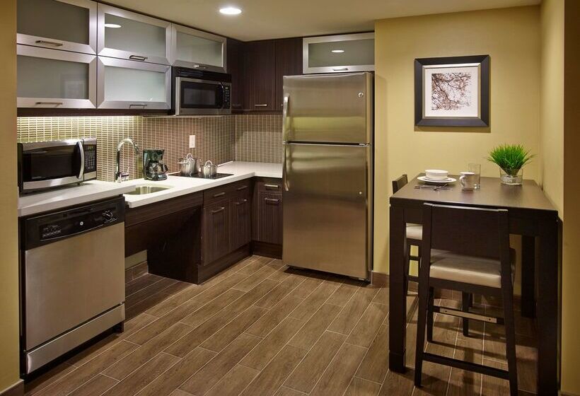 Отель Homewood Suites By Hilton Hamilton, Ontario, Canada