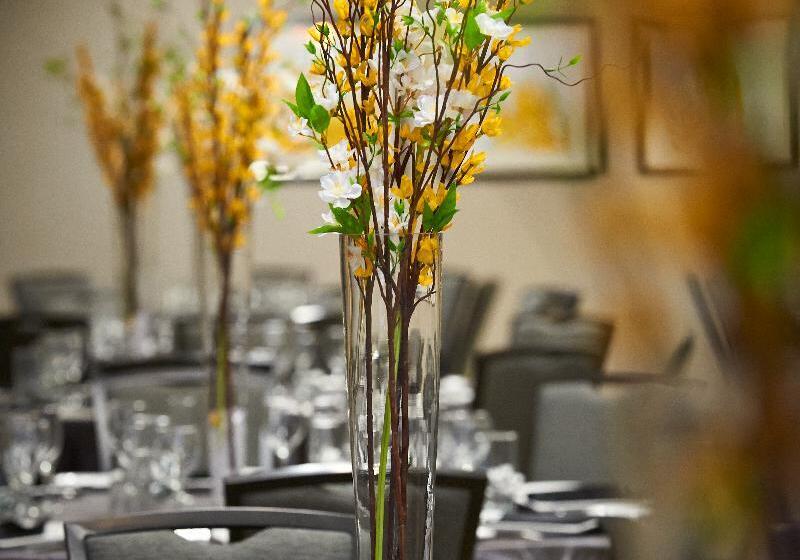 Отель Homewood Suites By Hilton Hamilton, Ontario, Canada