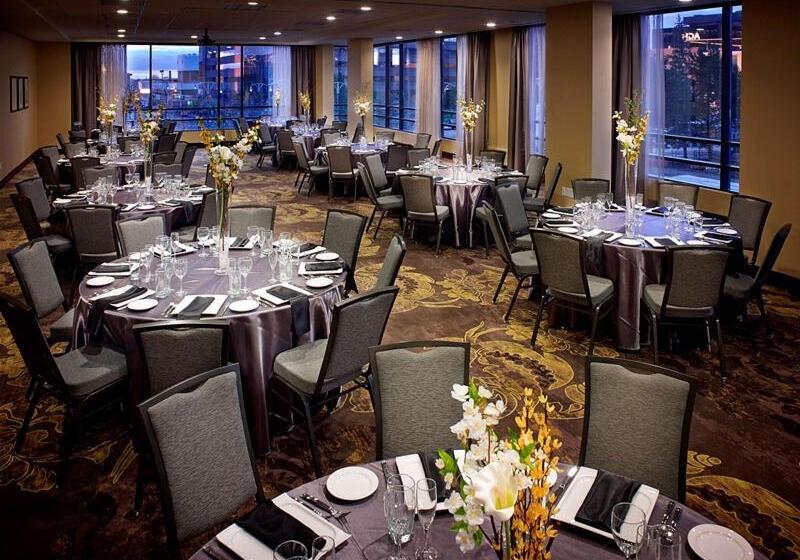 Отель Homewood Suites By Hilton Hamilton, Ontario, Canada