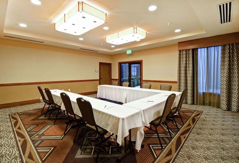 فندق Homewood Suites By Hilton Kalispell, Mt