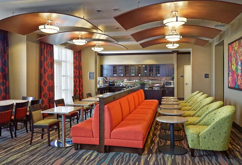 בית מלון כפרי Homewood Suites By Hilton Calgary Airport, Alberta, Canada