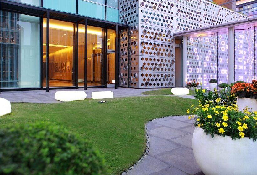 Humble House Hotel Taipei, Curio Collection By Hilton