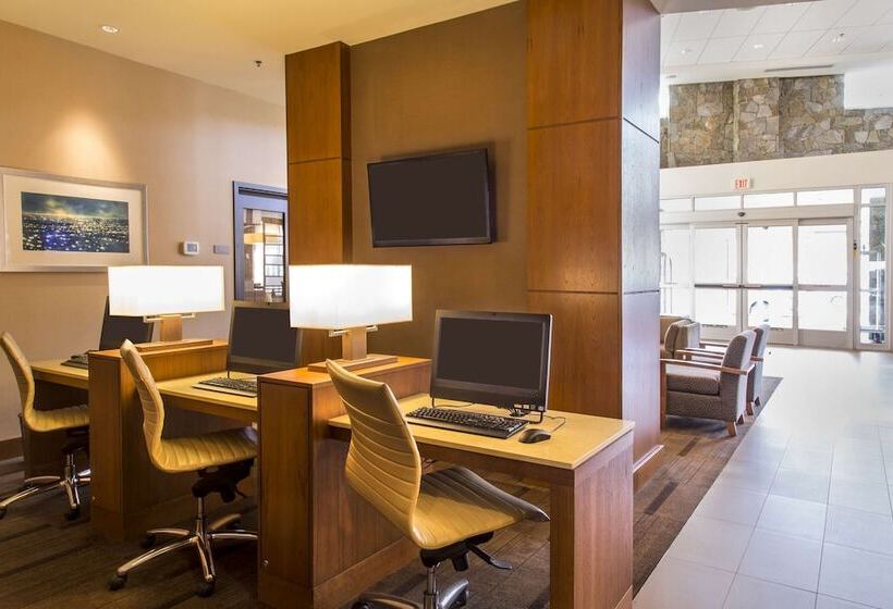 Отель Hyatt Place Charlottesville