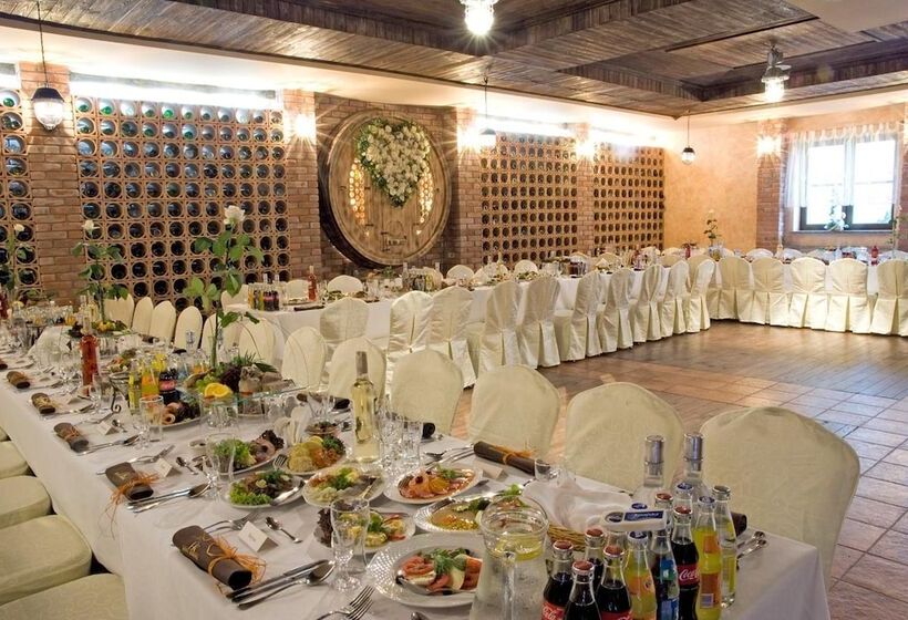 هتل Korona Spa & Wellness