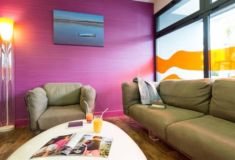 Отель Kyriad La Rochelle Centre  Les Minimes