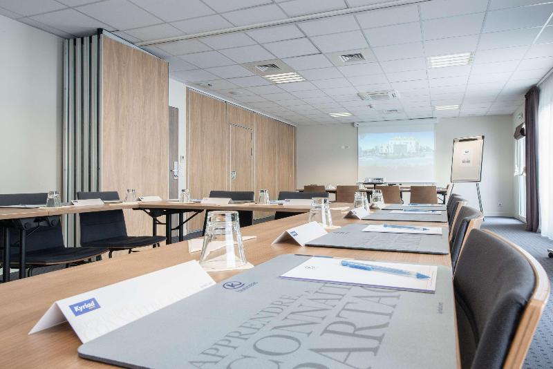 Отель Kyriad La Rochelle Centre  Les Minimes