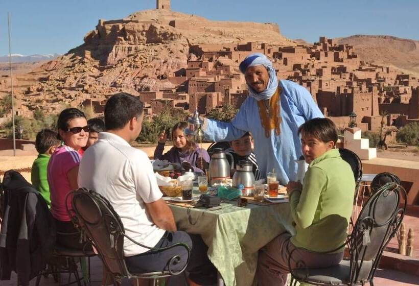 ホテル La Fibule D Or