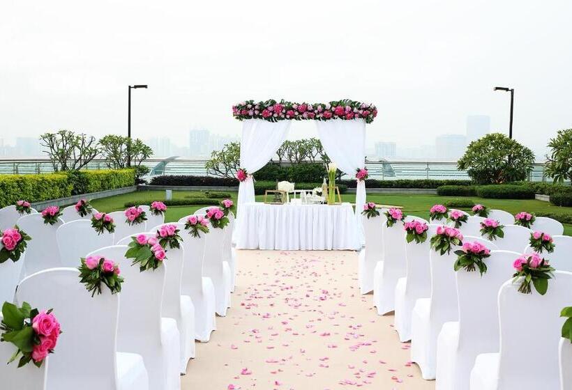 ホテル Langham Place Guangzhou   Walking Distance To Canton Fair & Overseas Buyers Registration Service