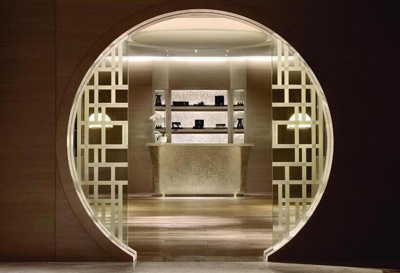 ホテル Langham Place Guangzhou   Walking Distance To Canton Fair & Overseas Buyers Registration Service