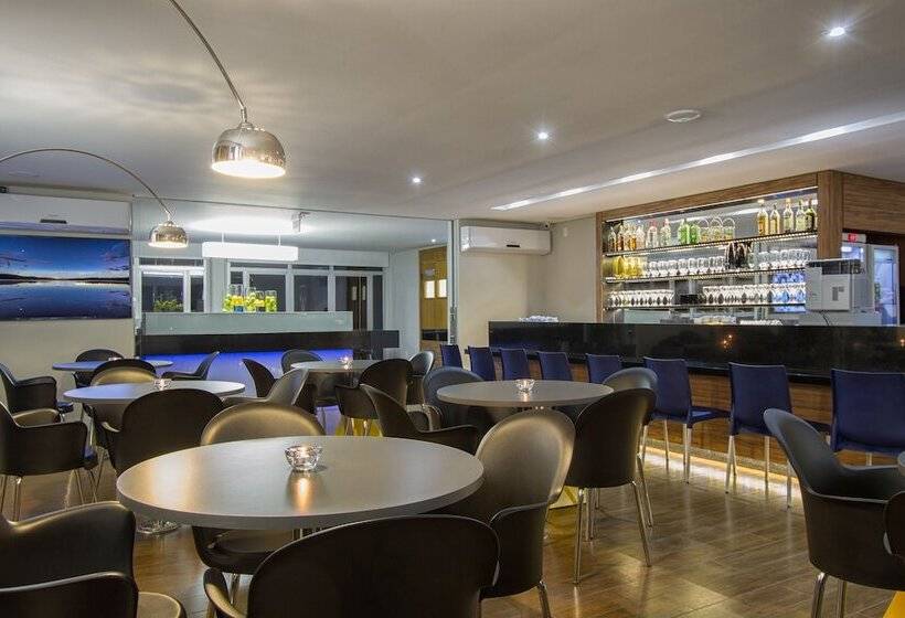 בית מלון כפרי Le Canard Joinville