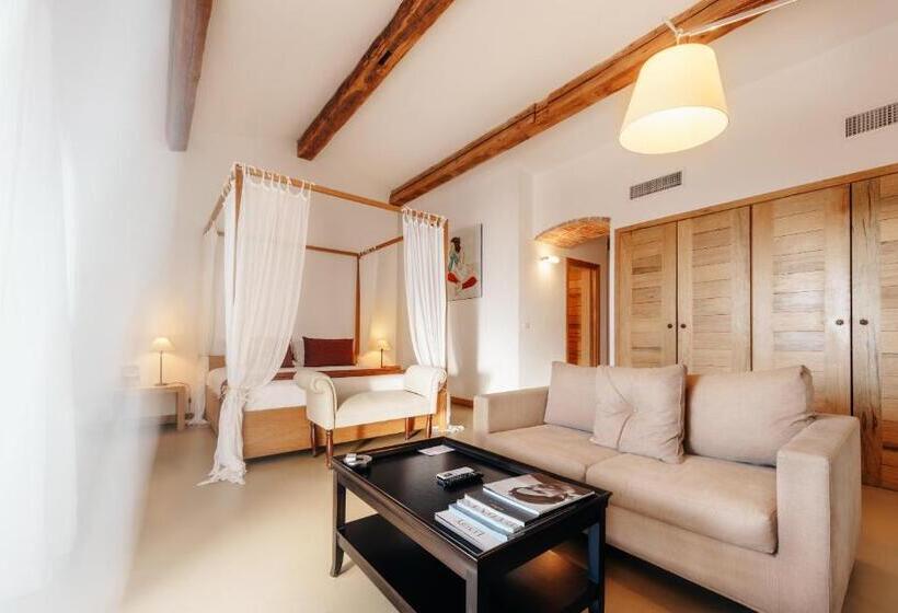 هتل Les Bergeries De Palombaggia