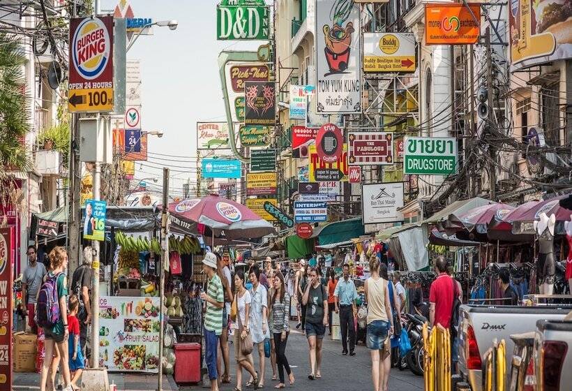 Отель Maitria Mode Sukhumvit 15 Bangkok   A Chatrium Collection