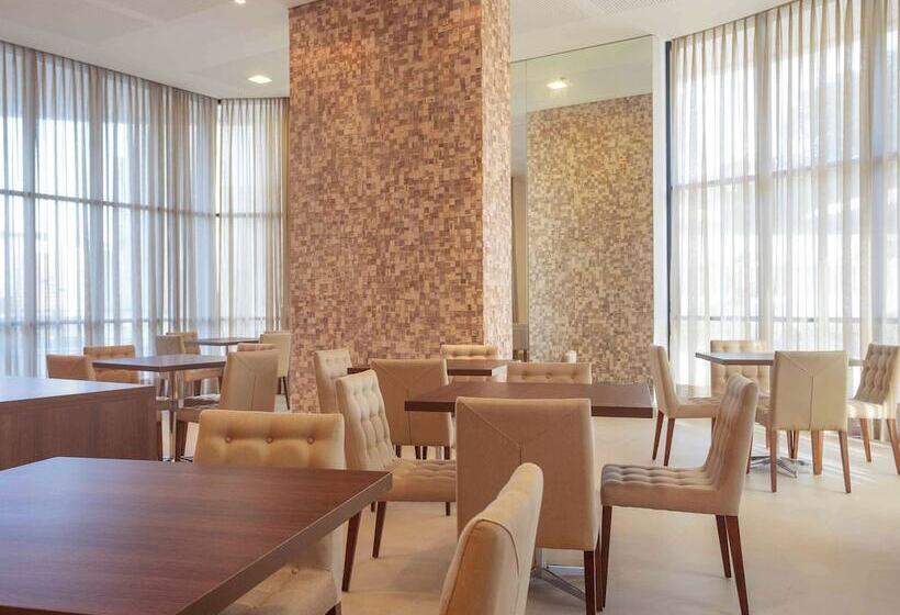 ホテル Mercure Salvador Boulevard