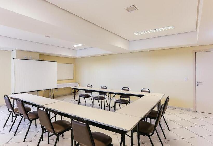 בית מלון כפרי Metropolitan Canoas