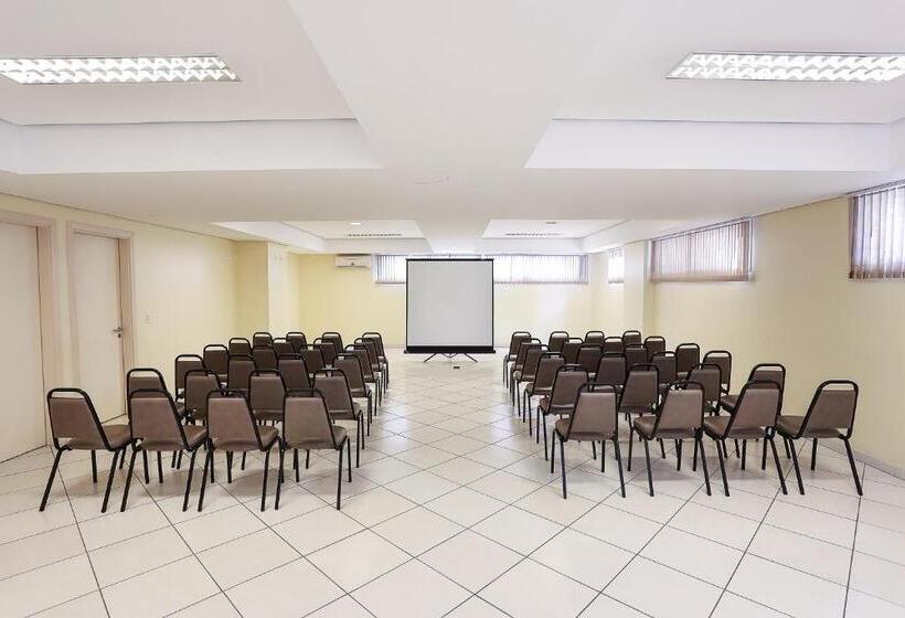 בית מלון כפרי Metropolitan Canoas