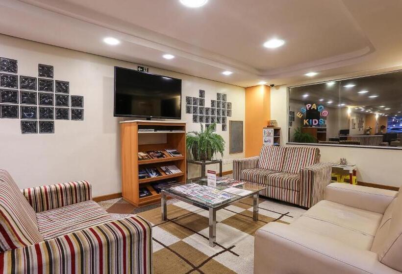 בית מלון כפרי Metropolitan Canoas