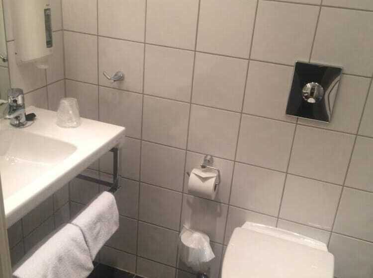 Nordfjord Hotell   Bryggen