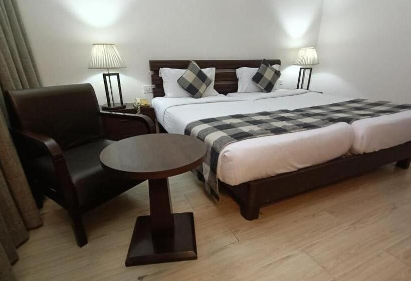 Inventree Hotel, Hinjewadi