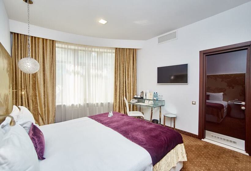 هتل Panorama De Luxe