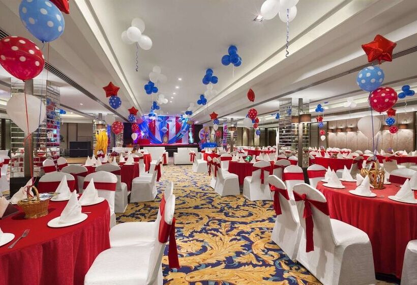 ホテル Ramada By Wyndham Jalandhar City Center
