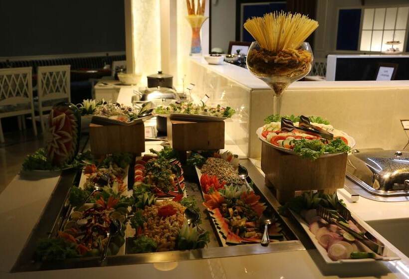 ホテル Ramada By Wyndham Jalandhar City Center