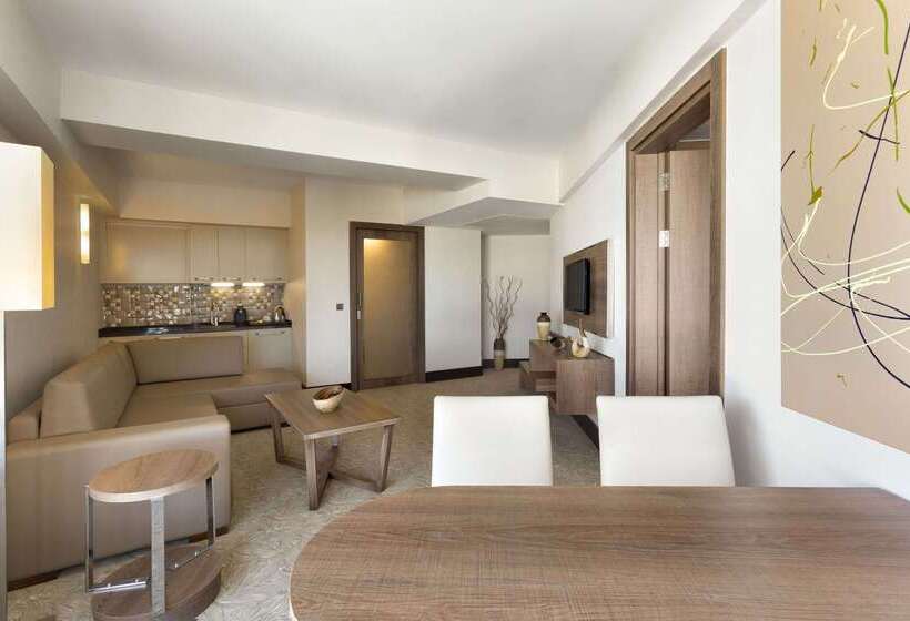 Hotel Ramada Plaza By Wyndham Izmir