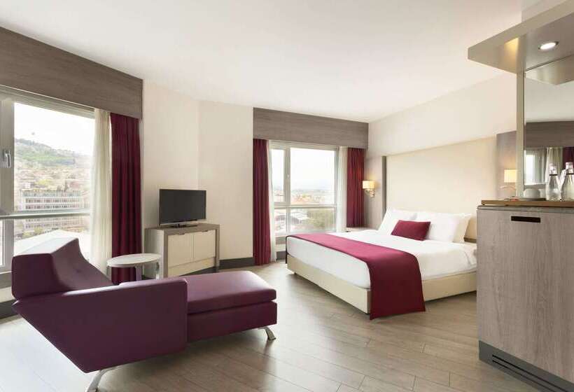 Hotel Ramada Plaza By Wyndham Izmir