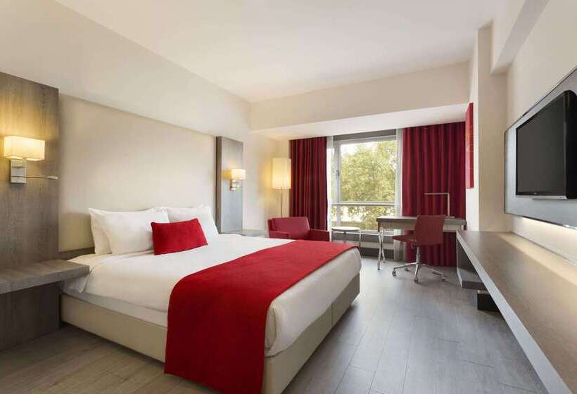 Hotel Ramada Plaza By Wyndham Izmir