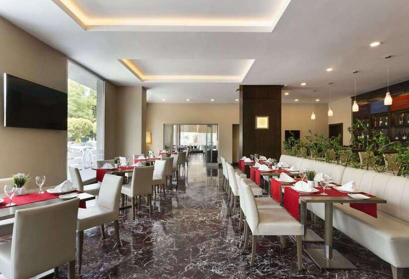 Hotel Ramada Plaza By Wyndham Izmir