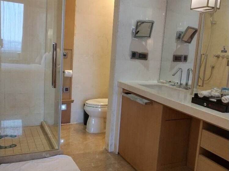 בית מלון כפרי Ramada Plaza Qiandeng Kunshan