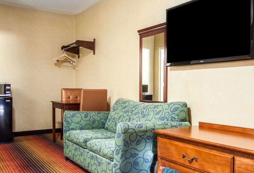 בית מלון כפרי Rodeway Inn