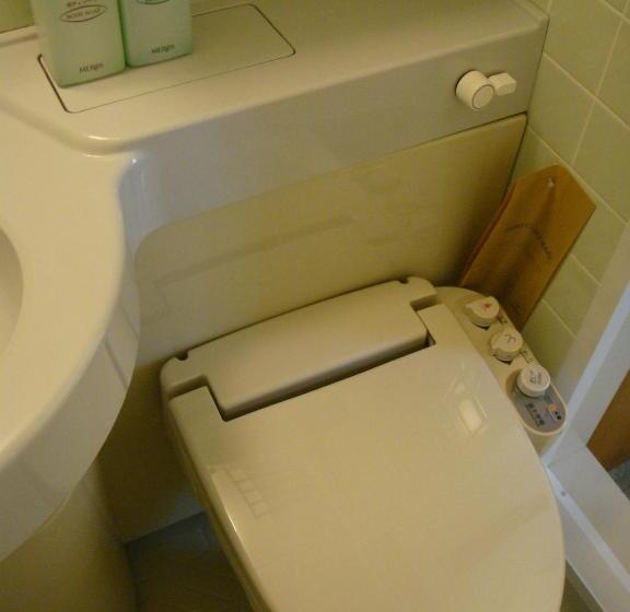 בית מלון כפרי Route Inn Naha Asahibashi Ekihigashi