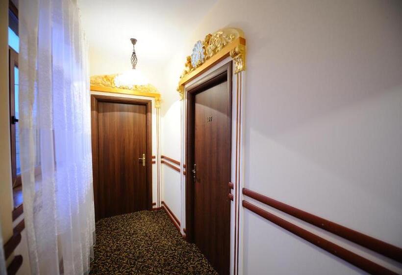 ホテル Royal Craiova